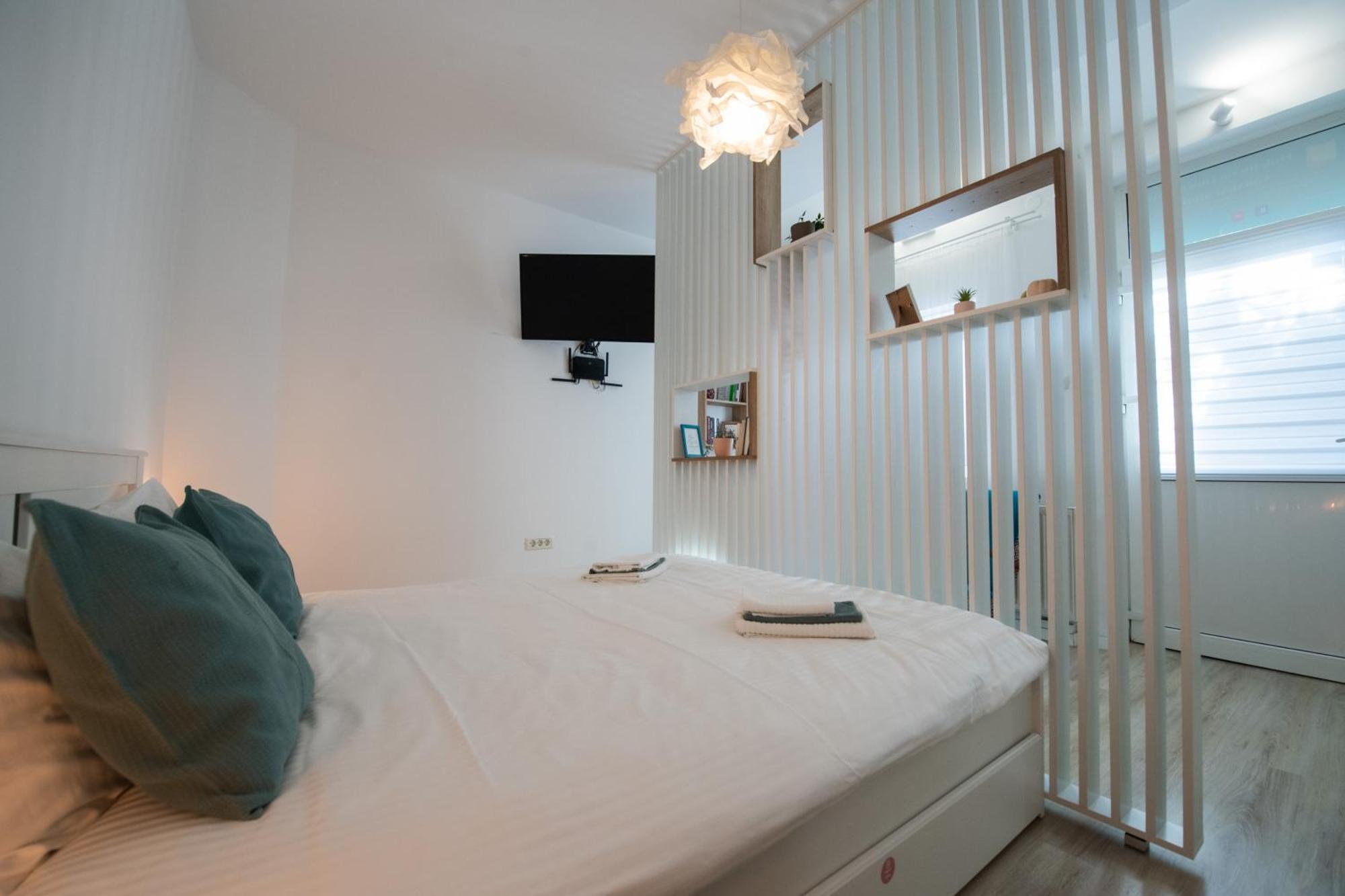 Dulcineea Downtown Garden Studio Timisoara Ngoại thất bức ảnh